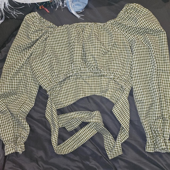 Green and white Beyond the Radar Crop top size L - Picture 2 of 2